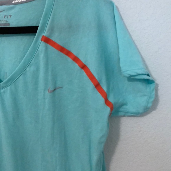 Nike workout top - Picture 2 of 6